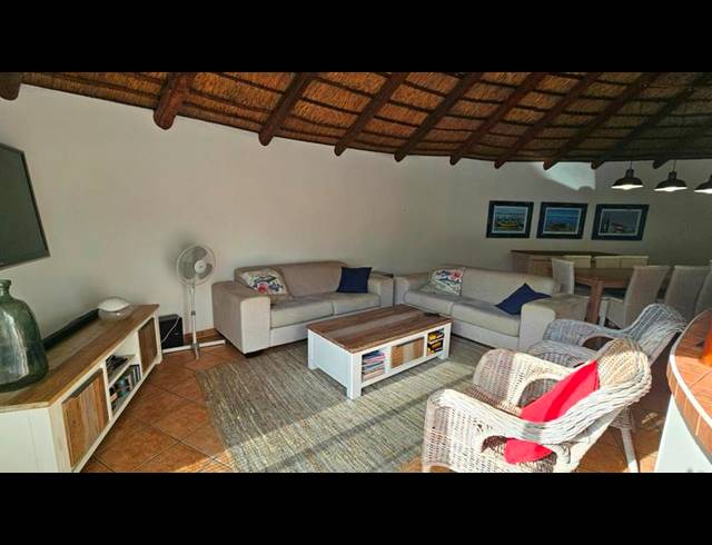 3 BEDROOM TOWNHOUSE FOR SALE IN DWARSKERSBOS